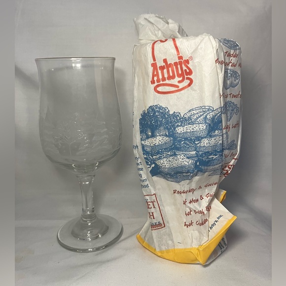 Arby’s | Dining | Vintage 8s Arbys Winter Pine Tree Scenery Glasses ...